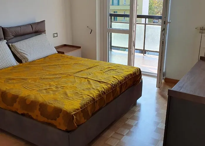 House Bocconi شقة